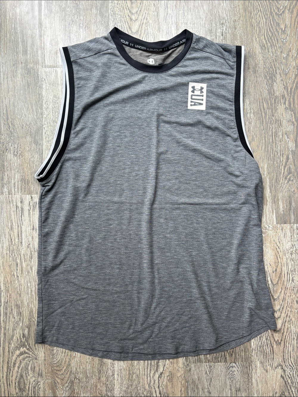 Under Armour Men's Gray Athletic Sleeveless Tank with Black Trim